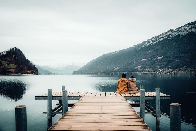 8 Photos of Ariel NOAH on Vacation in Europe, Inviting His Mother to Enjoy the Beautiful Views in Switzerland - Alleia Looks Stunning