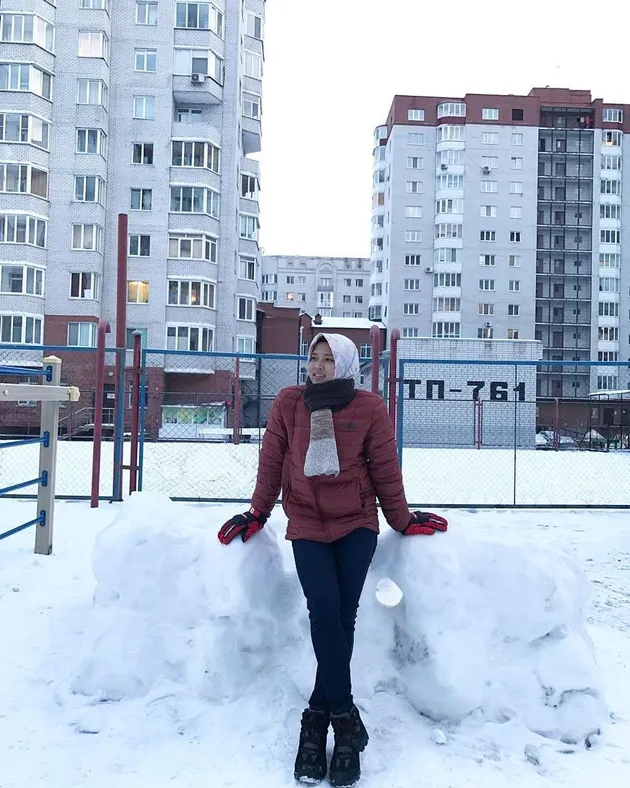 aries susanti, atlet panjat tebing, foto unik, foto aneh