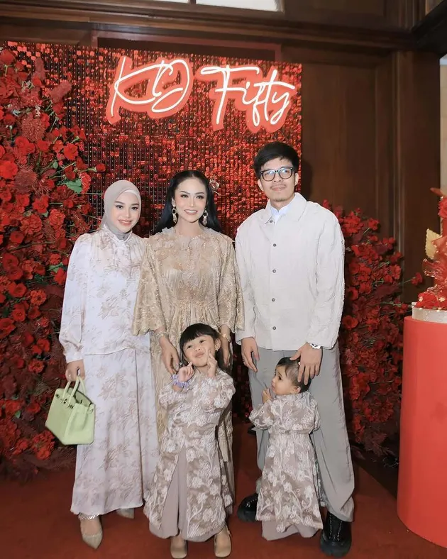 Potret Arsya dan Arsy Hermansyah 