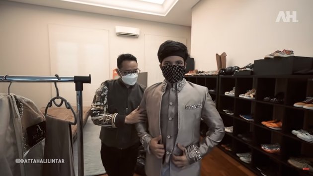 8 Portraits of Atta Halilintar Fitting Wedding and Marriage Proposal Outfits, Sad Without Aurel Hermansyah
