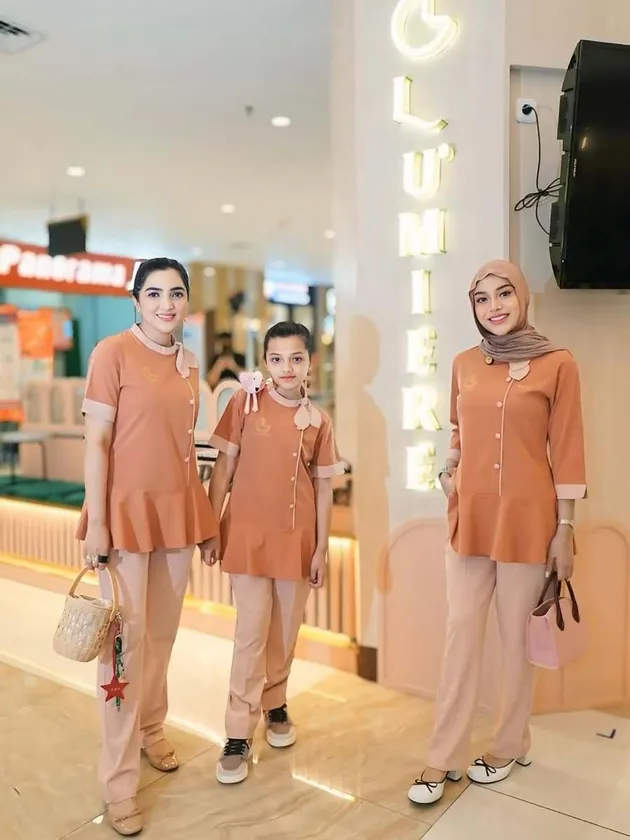 Potret Aurel Hermansyah di grand opening Lumiere