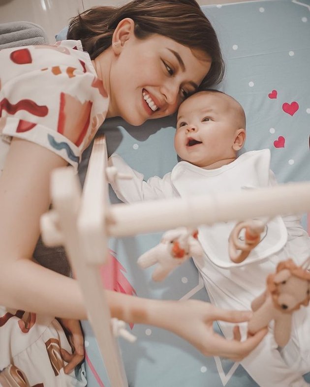 8 Pictures of Baby Aisyah, Kimberly Ryder's Second Child, Growing Up Beautiful, Cute, and Adorable!