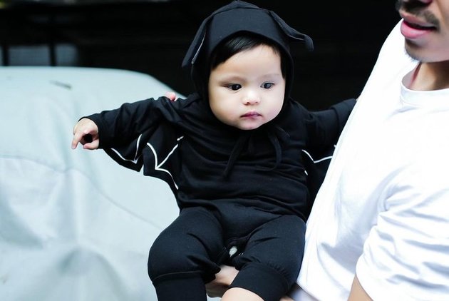 8 Adorable Pictures of Baby Ameena Wearing Halloween Costume, Catwoman Style Looks Cute and Not Scary at All