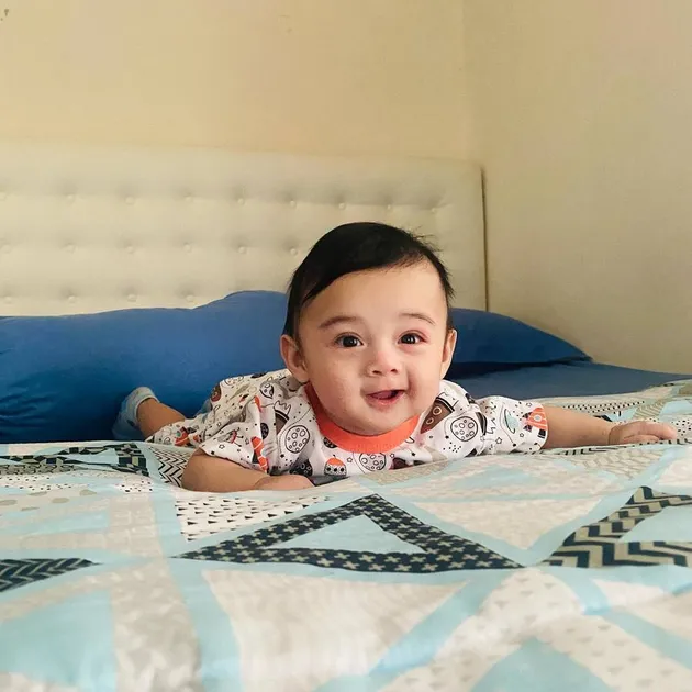 Baby Khan Anak Eza Gionino