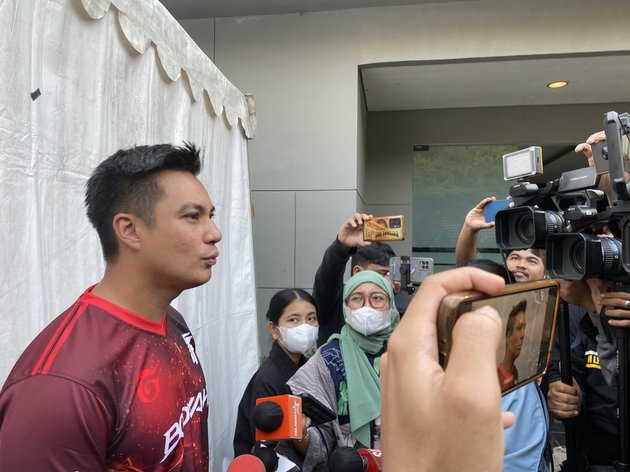 8 Portraits of Baim Wong Panicking as Kiano is Admitted to the Hospital Due to Eating the Wrong Food, Now He Must Be More Careful in Providing Food