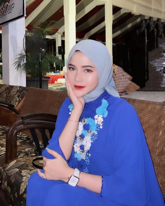 8 Portraits of Bella Bonita, Denny Caknan's Wife, in Hijab, Netizens: Soothing Like Mosque Tiles