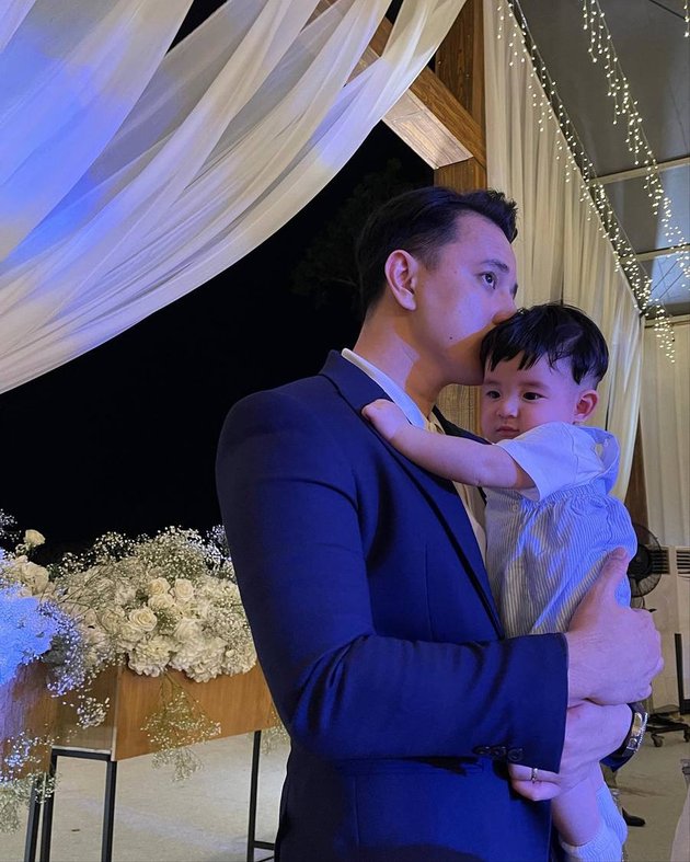 8 Photos of Billy Davidson Taking Care of Baby Pierce, Handsome Father and Unmatched Child - Both Make Netizens Adore