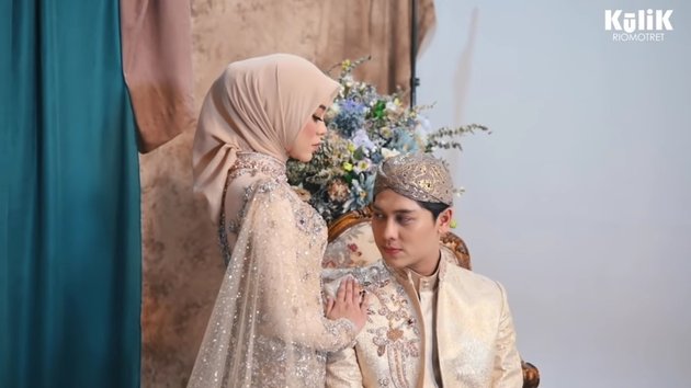 8 Portraits of BTS Prewedding Photoshoot Lesti and Rizky Billar, Super Romantic from Holding Hands to Hugging - Still Shyly Looking at Each Other