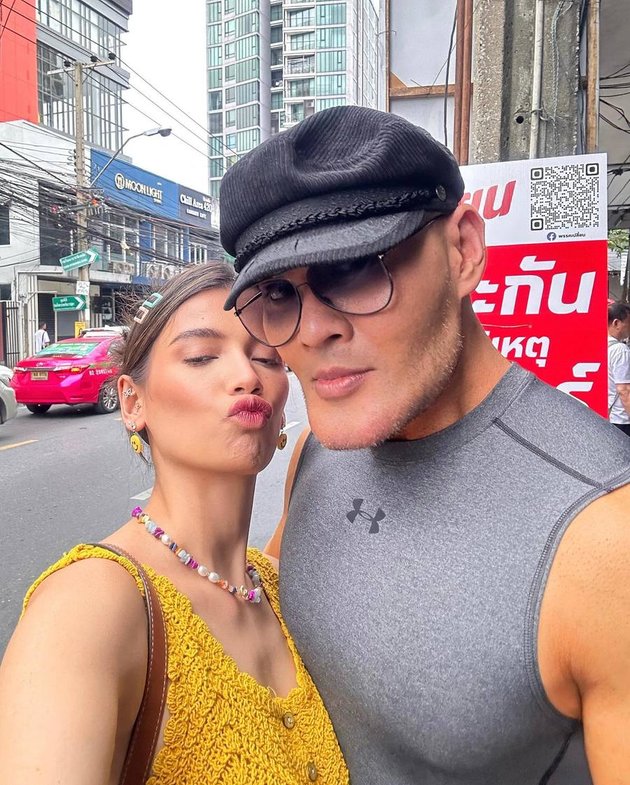 8 Portraits of Deddy Corbuzier and Sabrina on Vacation in 'Bekasi', Netizens Focused on His Chin and Jaw - Said to Resemble Squidward