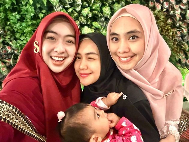 8 Photos of Breaking Fast Together with Ria Ricis' Extended Family, Attended by Teuku Ryan - Debunking Rumors of Marriage Troubles?