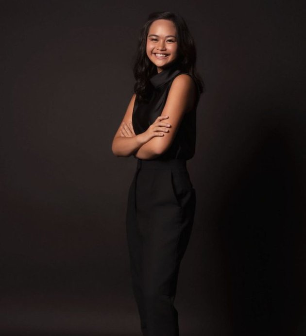 8 Beautiful Portraits of Faye Simanjuntak, Minister Luhut's Achieving Granddaughter Featured in Forbes Magazine