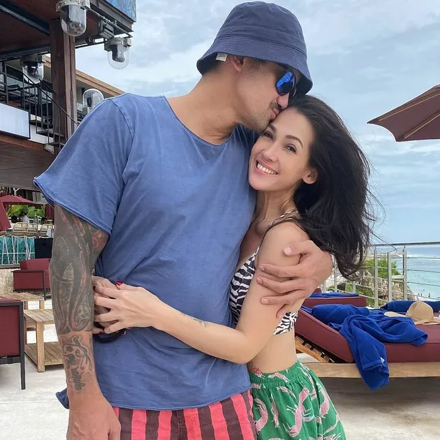 Mieke Amalia Cucu Pertama