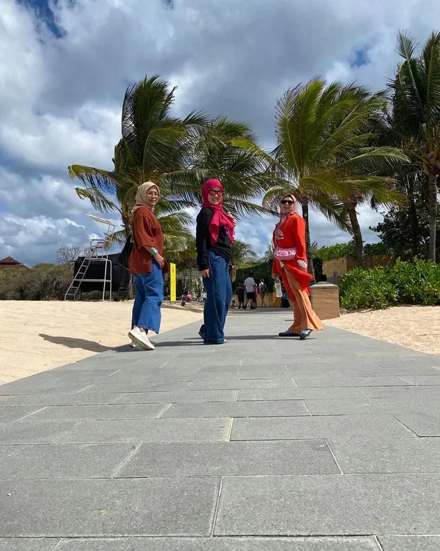 istri dik doank, dik doank poligami. dik doank myrna yuanita