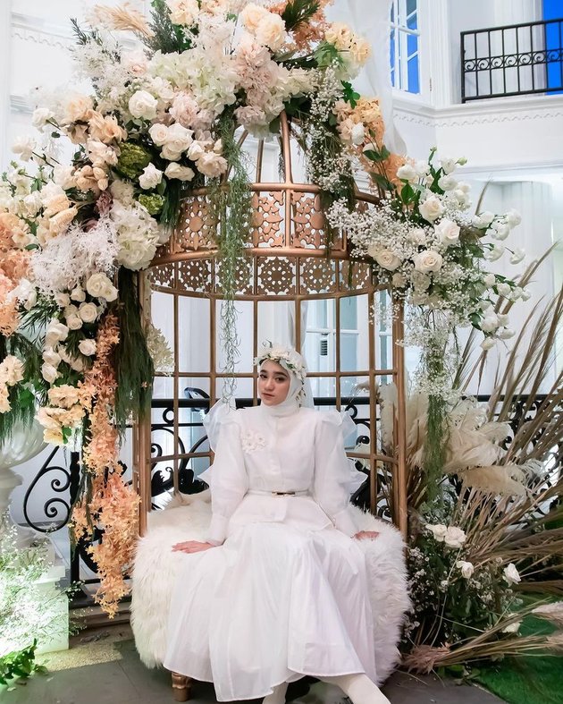 8 Beautiful Photos of Nabila Taqiyyah All in White, Radiating Angelic Charms - Attending Crazy Rich Aceh's Birthday Party