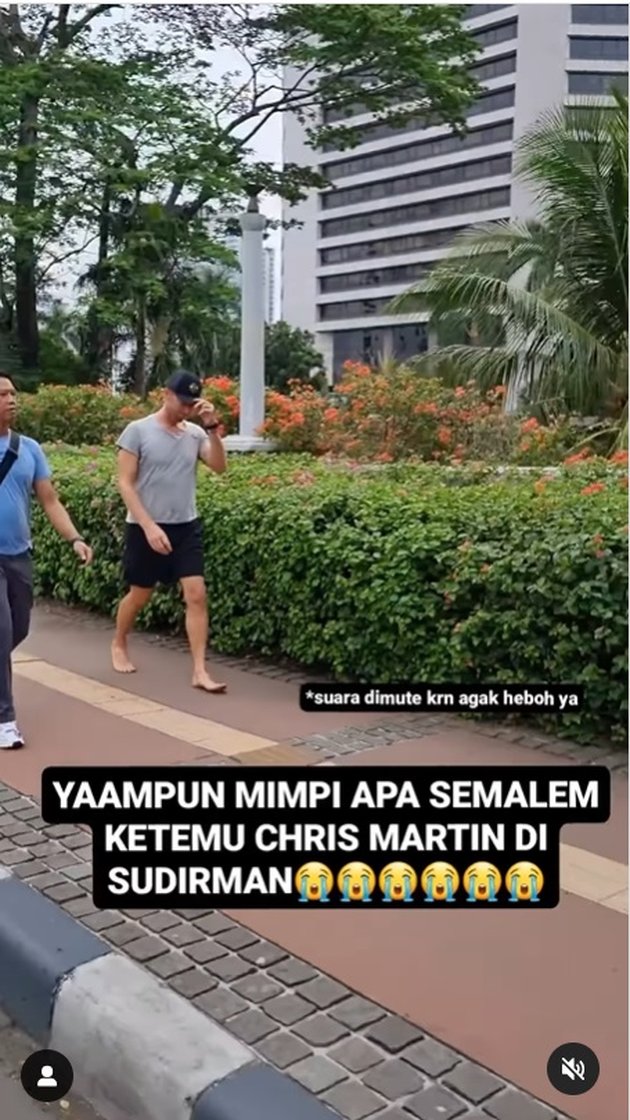 8 Portraits of Chris Martin Limping in Jakarta Ahead of Concert, His Appearance Highlighted - Netizens Remind of Nail and Glass Shards