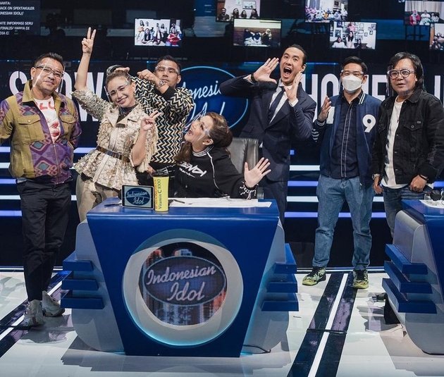 8 Potret Daniel Mananta Returns as Host of Indonesian Idol, Having Fun with the Judges