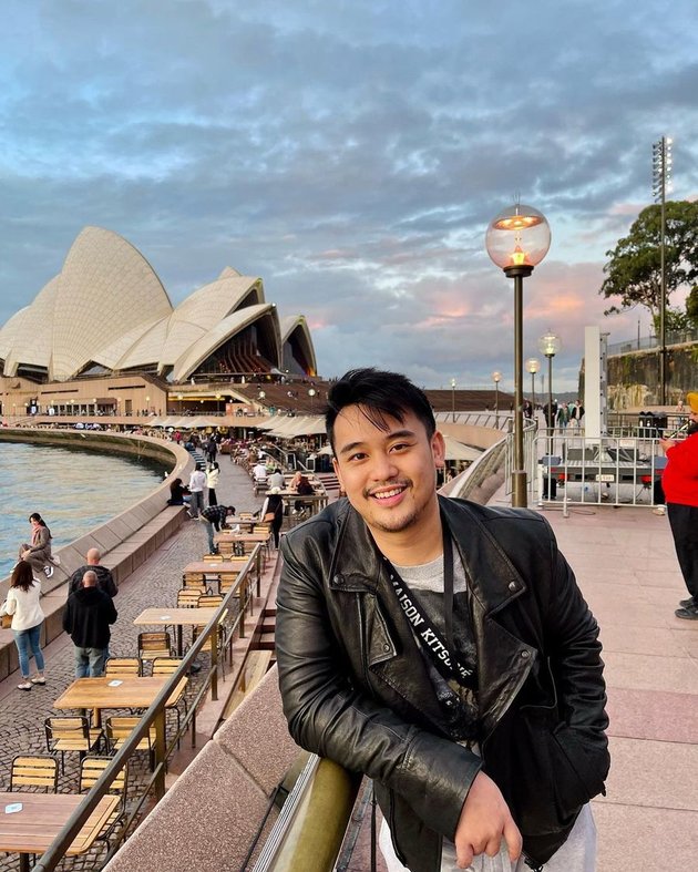 8 Portraits of Darrel Jowono, Zack Lee's Lesser-Known Brother, American Graduate - Young Entrepreneur