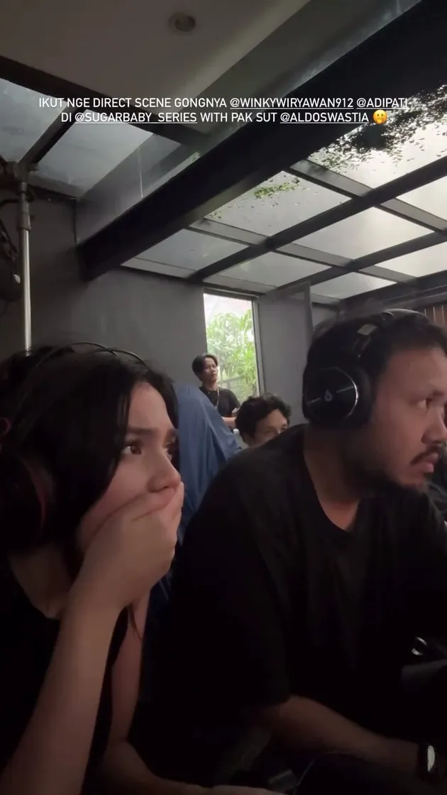 Potret Davina Karamoy dibalik layar Sugar Baby Series