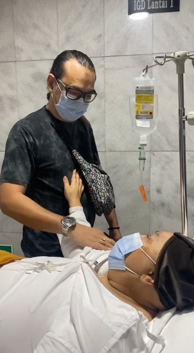 8 Photos of Nunung's Breast Cancer Surgery, Must Undergo Chemotherapy After Recovery