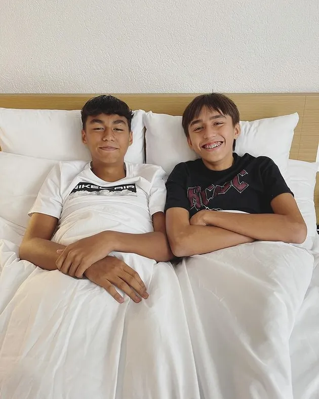 Anak Donna Agnesia - Darius Sinathrya