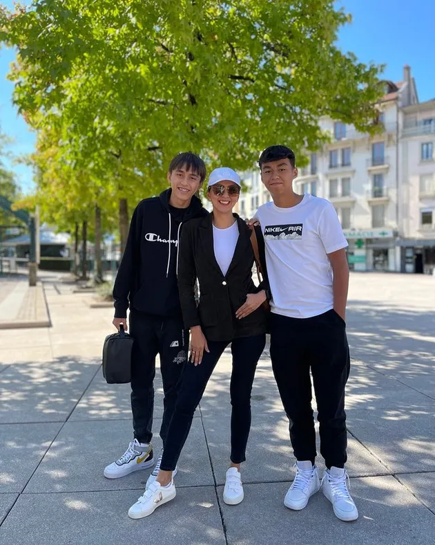 Anak Donna Agnesia - Darius Sinathrya