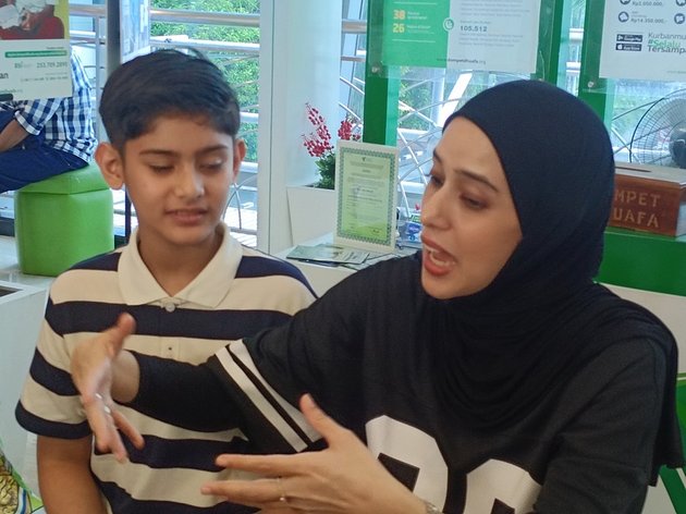 8 Photos of Fairuz A Rafiq Revealing When Angry at Children, Always Say These Things