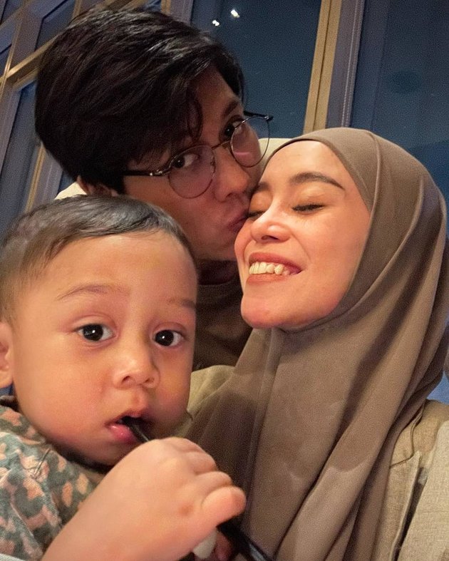 8 Portraits of Fatih, Lesti Kejora's Son, who is becoming more cheerful and is said to resemble a parrot, can't stay still - His parents are often exhausted