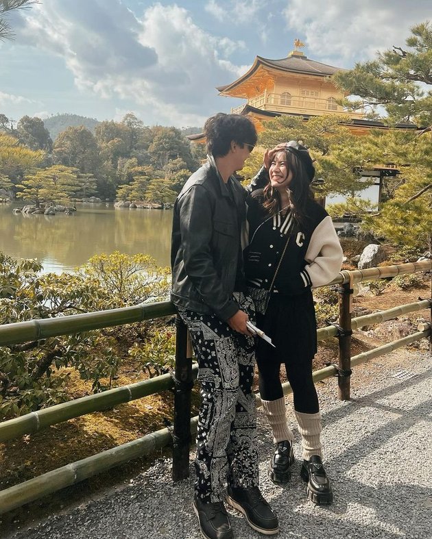 8 Photos of Felicya Angelista and Caesar Hito's Vacation in Japan, Still Affectionate Even While Taking Care of Their Two Children - Celebrating 11th Anniversary