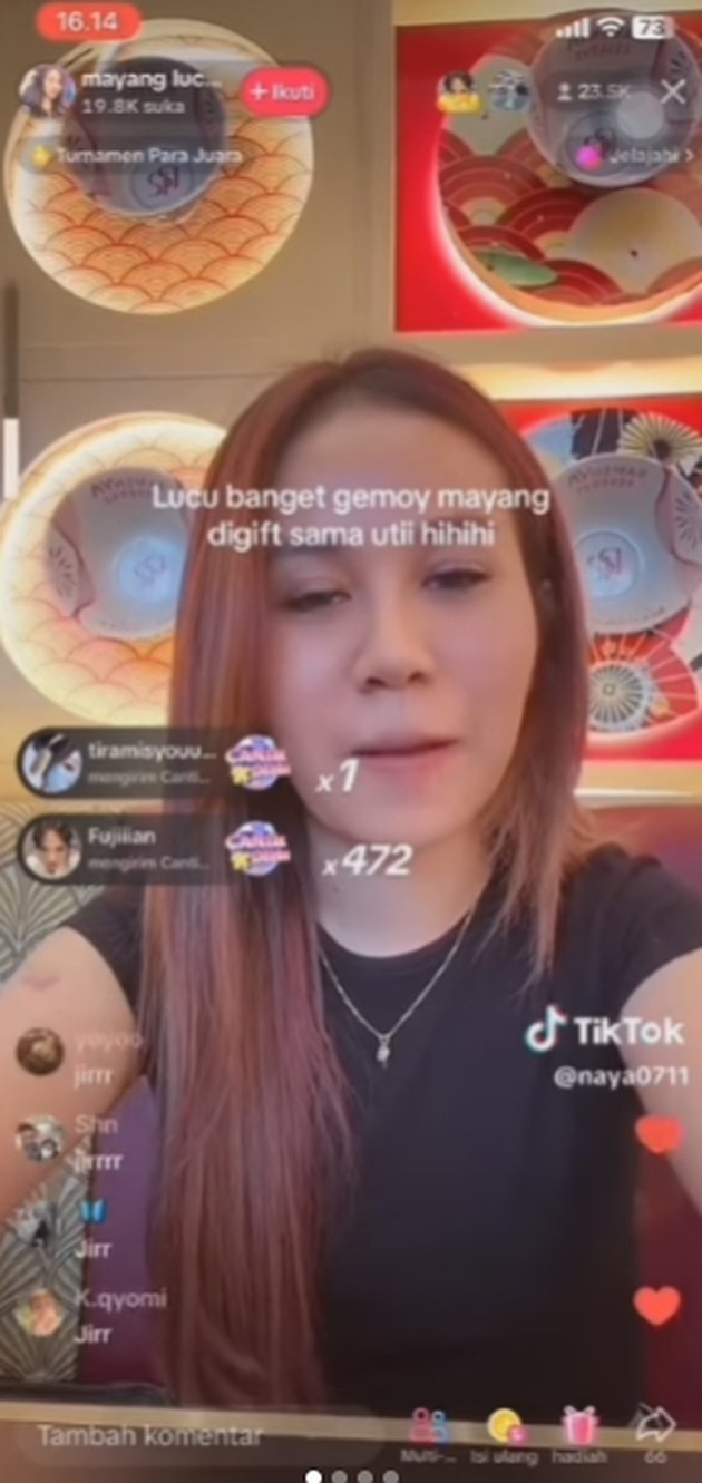 8 Photos of Fuji Giving Mayang a Large Sum of Money During a Live Session, Previously Mocked as an Endorsement-Only Artist - Netizens: Insults Responded with Charity