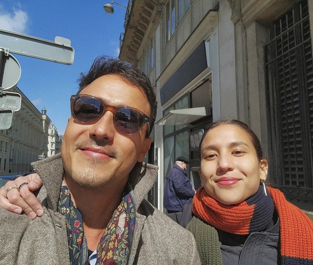 Setelah 3 tahun, Hamish Daud yang kini sedang ke Paris akhirnya bertemu dengan adik kandungnya yang bernama Gaia Weber.