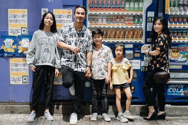 8 Handsome Portraits of Hiero, Joe Taslim's Son who is Equally Charming and Rarely Exposed