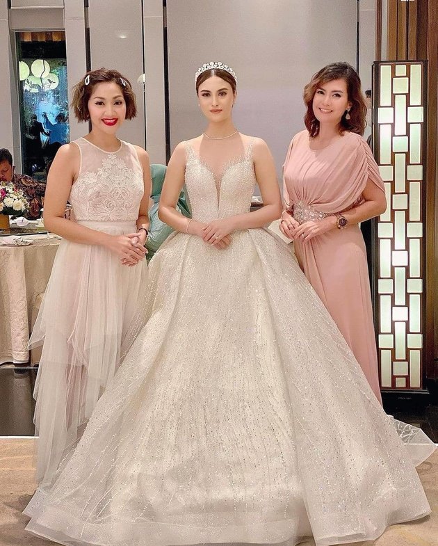 8 Pictures of Marcella Daryanani's Beautiful Wedding Dress, Beautifully Embellished with Swarovski Crystals
