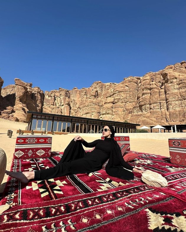 8 Photos of Bunga Citra Lestari's Style During Vacation in Al Ula, Staying at a Luxury Resort - Hijab Model Becomes the Highlight