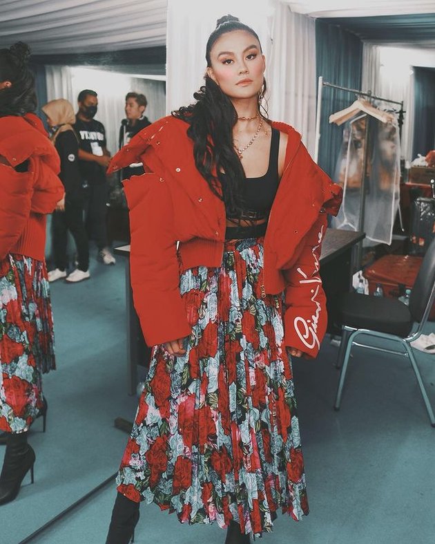 8 Portraits of Agnez Mo's High Fashion Style that is Super Stylish, Full of Branded and Luxurious Items