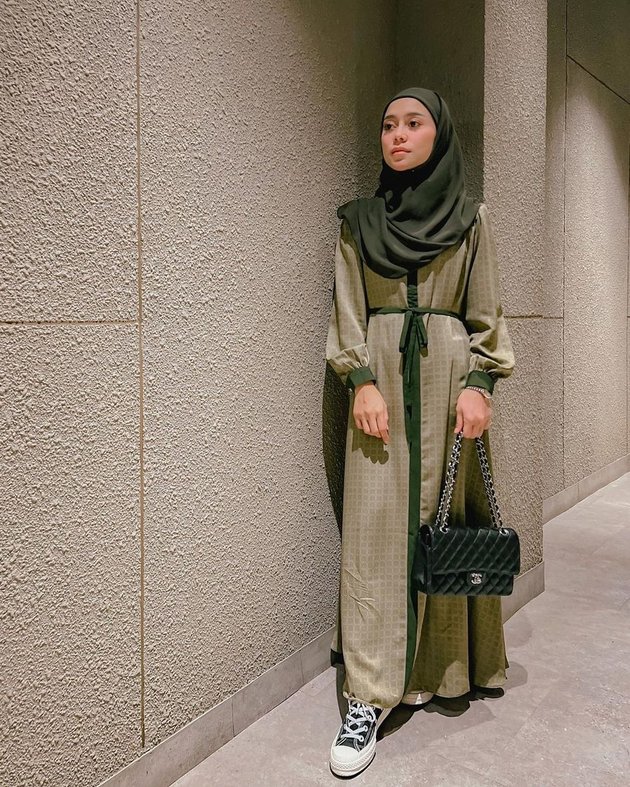 8 Photos of Lesti's Hijab Style that Caught Netizens' Attention, Some Consider Her Exposed Ears Inappropriate