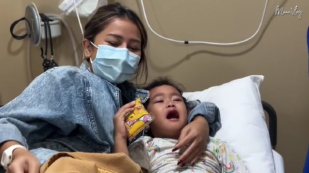 8 Potraits of Gewa Putri, the Late Glenn Fredly's Daughter, Suffering from Pneumonia, Fever up to 40 Degrees - Must be Hospitalized for 4 Days