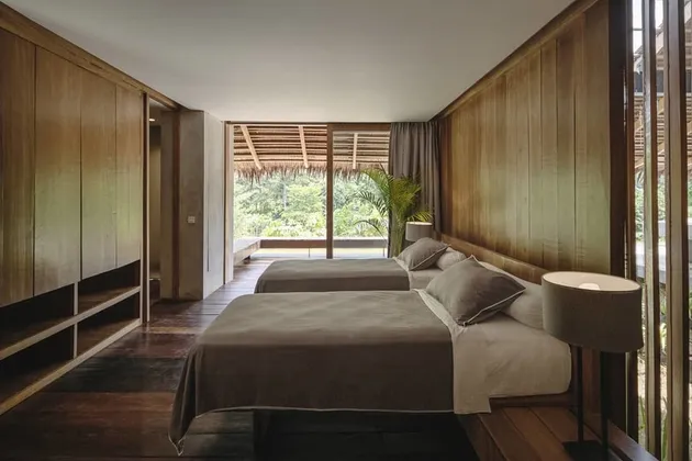 Hotel Nicholas Saputra