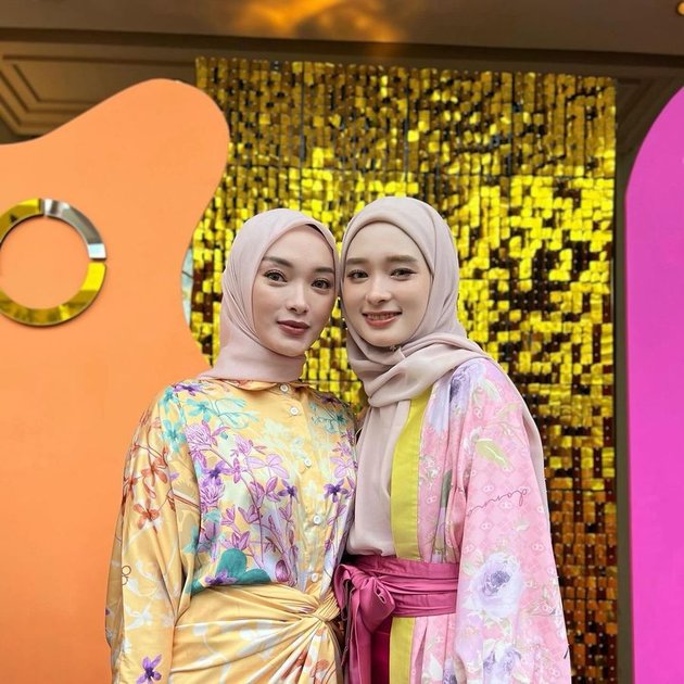 8 Portraits of Inara Rusli and Zaskia Gotik Attending Fashion Show, Often Called Similar