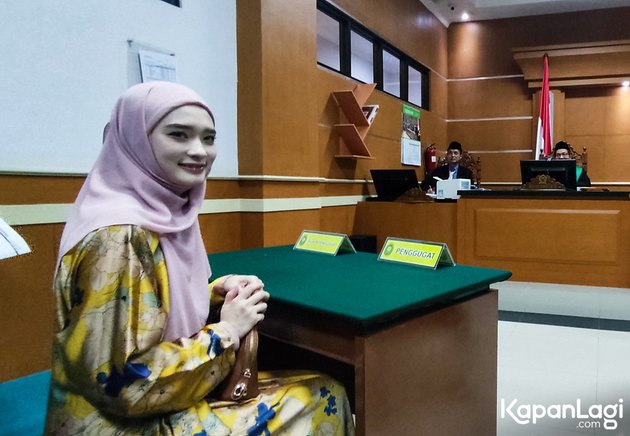 8 Potret Inara Rusli in Religious Court, Talking About Child Custody - Responding to Virgoun's Brother's Taunt 