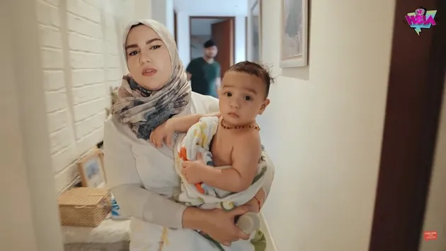 Irish Bella Baby Sitter Baby Air Pisah Ranjang Ammar Zoni