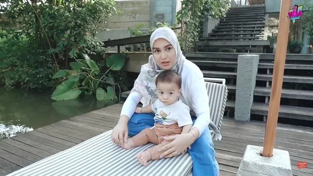 Irish Bella Baby Sitter Baby Air Pisah Ranjang Ammar Zoni
