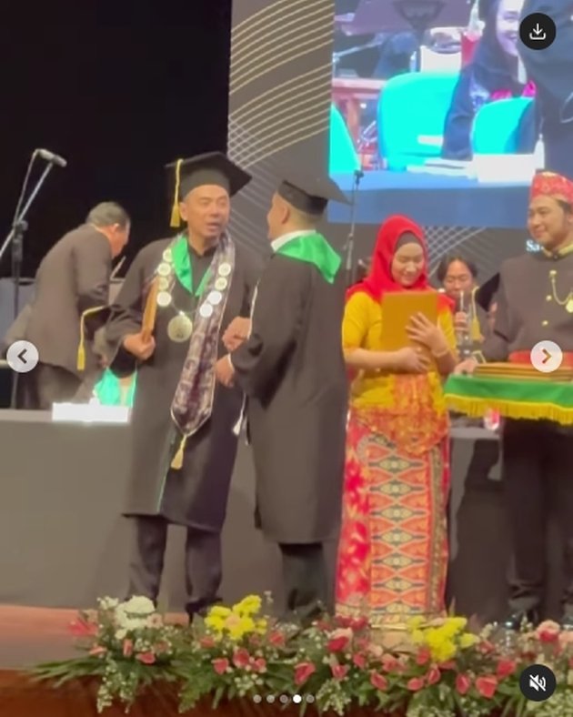 8 Portraits of Jason Davis, Son of David Naif, Graduating with a Bachelor's Degree from Jakarta Institute of the Arts - Posed 'Rock & Roll' with His Professor