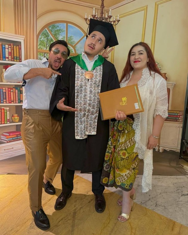 8 Portraits of Jason Davis, Son of David Naif, Graduating with a Bachelor's Degree from Jakarta Institute of the Arts - Posed 'Rock & Roll' with His Professor