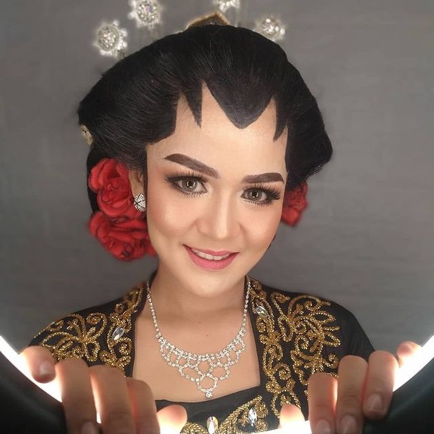 8 Latest News Photos of Caca, Former Wife of Andika from Kangen Band After Being Involved in Drug Case, Wearing a Wedding Dress - Rumored to Get Married Again