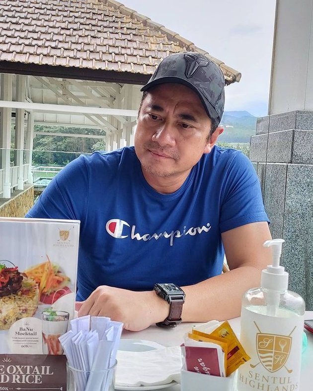 8 Latest Photos of Ivan Fadilla, Former Husband of Venna Melinda, Now Happy with a Wife 15 Years Younger
