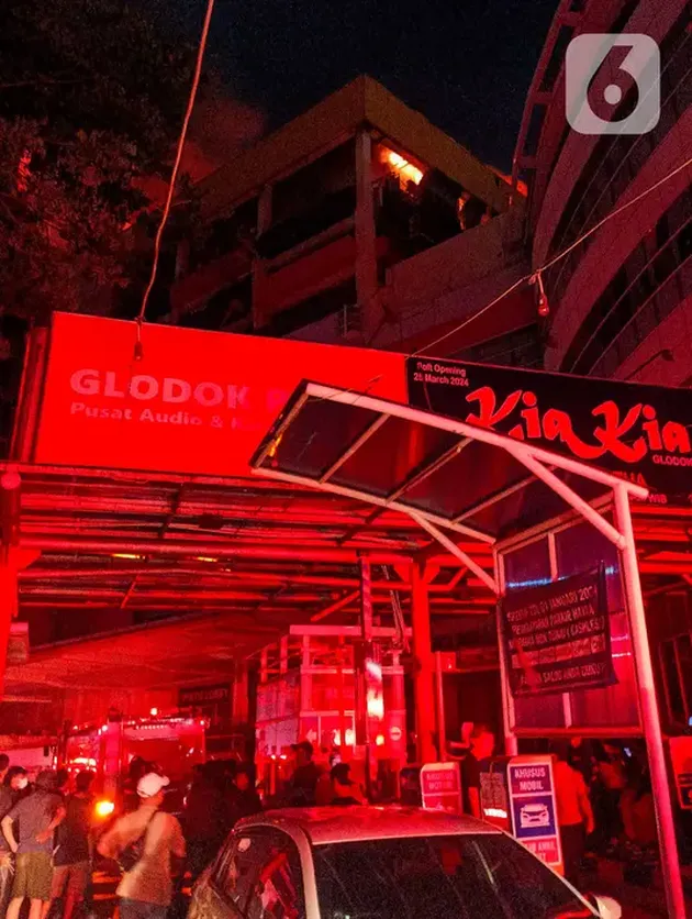 Kebakaran Glodok Plaza