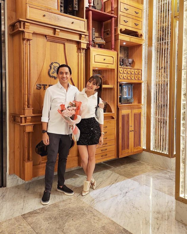8 Moments of Togetherness between Ayu Dewi and Regi Datau that Are Getting Closer, Her Husband Appears More Often on IG after the Rumors of Infidelity