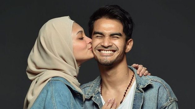 8 Portraits of Tengku Tezi & Wife Togetherness, Mention Having Evidence of Her Husband's Affair with Tyas Mirasih