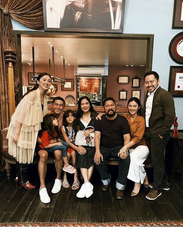 8 Portraits of Tyna Kanna and Kenang Mirdad's Togetherness Remembered Before the Affair Issue, So Compact!