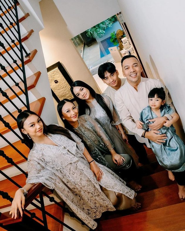 8 Portraits of The Baldys' Family Warmth, Growing More Harmonious Amidst Teenage Children - A Dream of Indonesian Families!